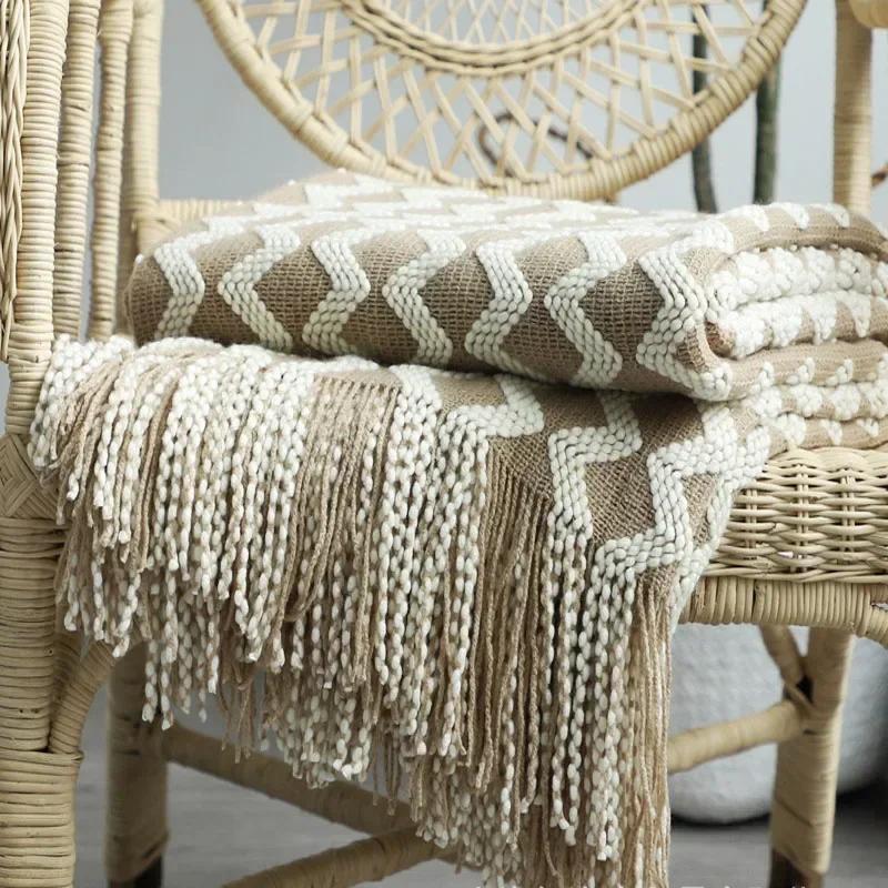 1 Stück Battilo Solide Gestrickte Überwurfdecke Weiche Gewebedecken für Sofa Bett Karierte Decke Dekorative Überwürfe Luxuriöse Bettdecke