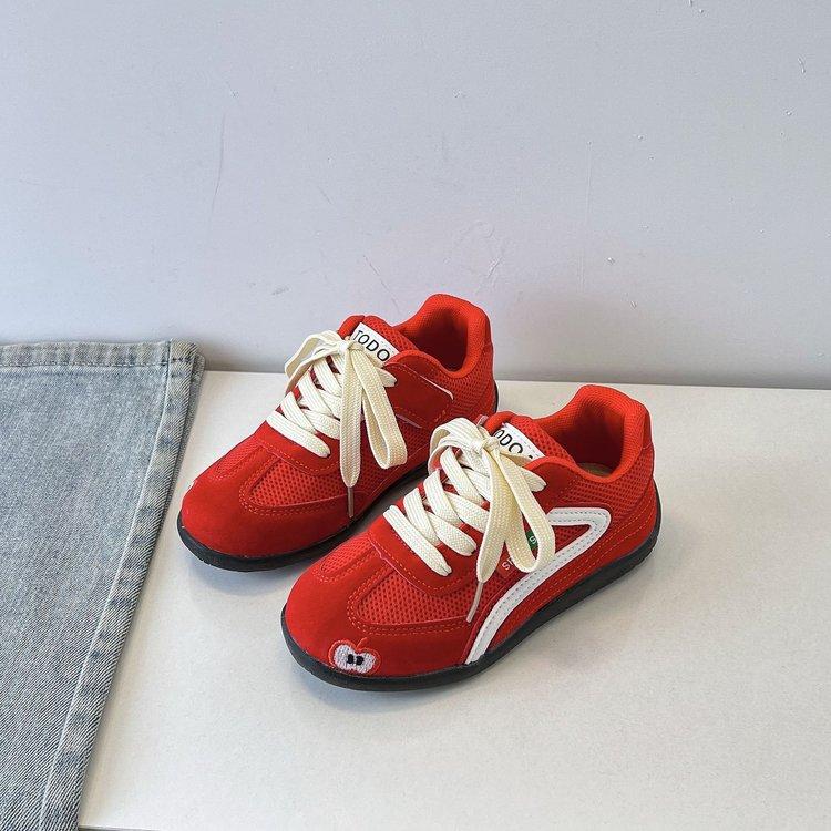 

Dopamine wind apple shoes girls breathable moral training shoes 2025 spring and summer children s sports shoes mesh boys running shoes 37 yards inner length 23.0CM красный