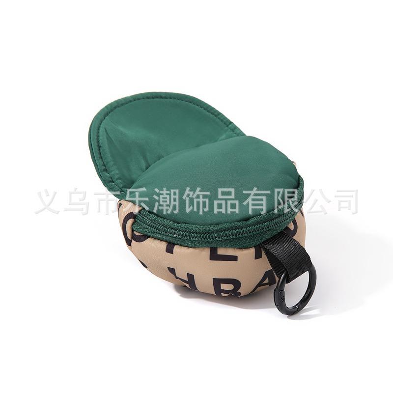 Change bag, mini messenger hat, cap, trendy earphone storage bag, key pendant, coin bag, new model.
