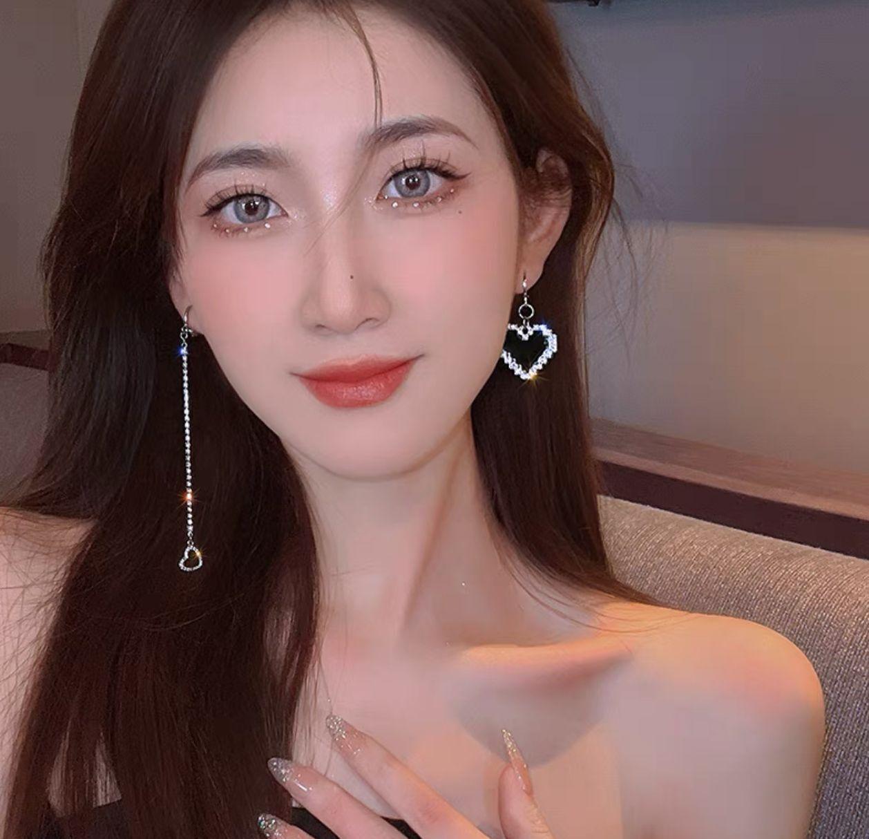 

Милые и классные малышки ~ Слегка инкрустированное цирконием ожерелье Love для женщин в стиле хип-хоп, универсальная цепочка на шею, цепочка на ключицу