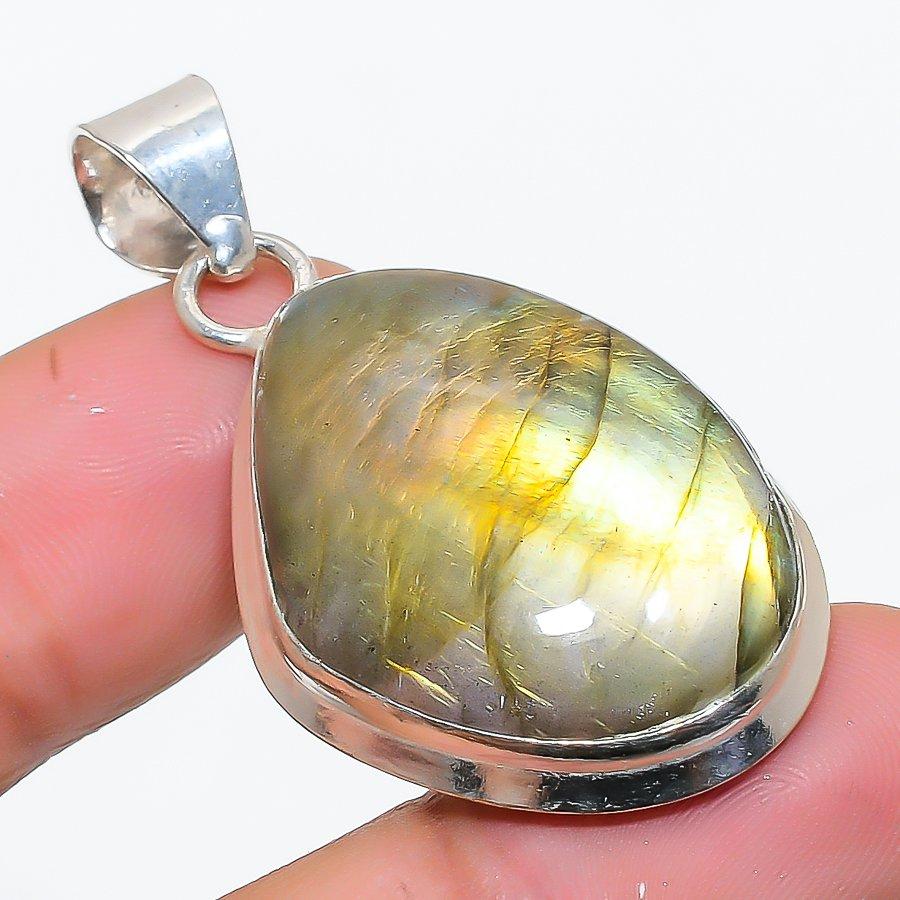 

Labradorite Gemstone 925 Solid Sterling Silver Jewelry Pendant 1.77 SU-10283