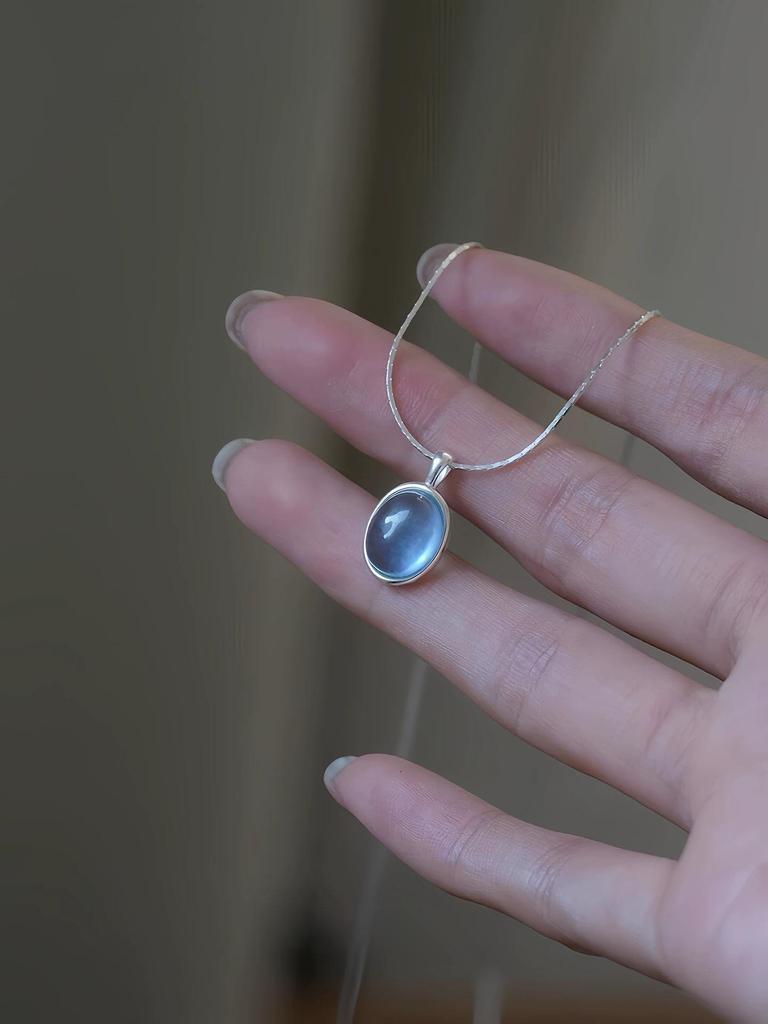 Aquamarine Oval Pendant Clavicle Chain Necklace for Women