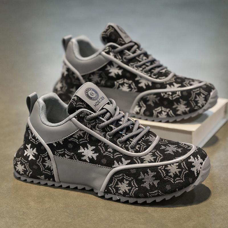 Men’s Sports Shoes Black Skateboard Shoes Student Fashion Printed Running Sneakers Plus Size