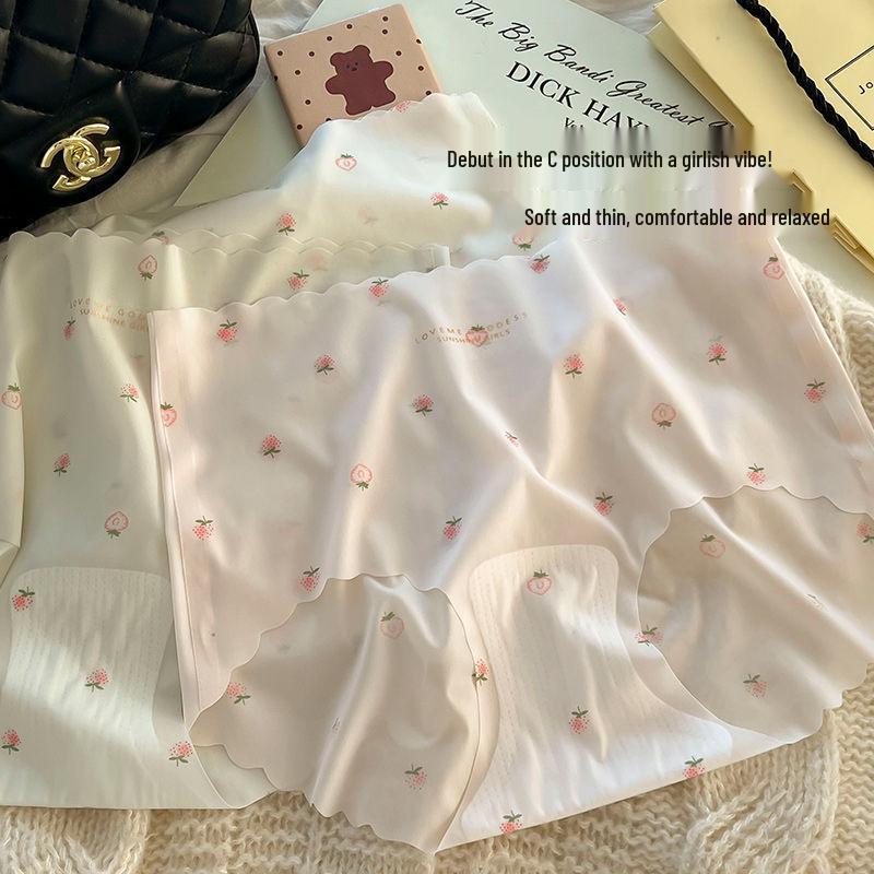 Seamless Ice Silk Strawberry Print Teen Panties with 3D Peach Butt Design and Cotton Crotch