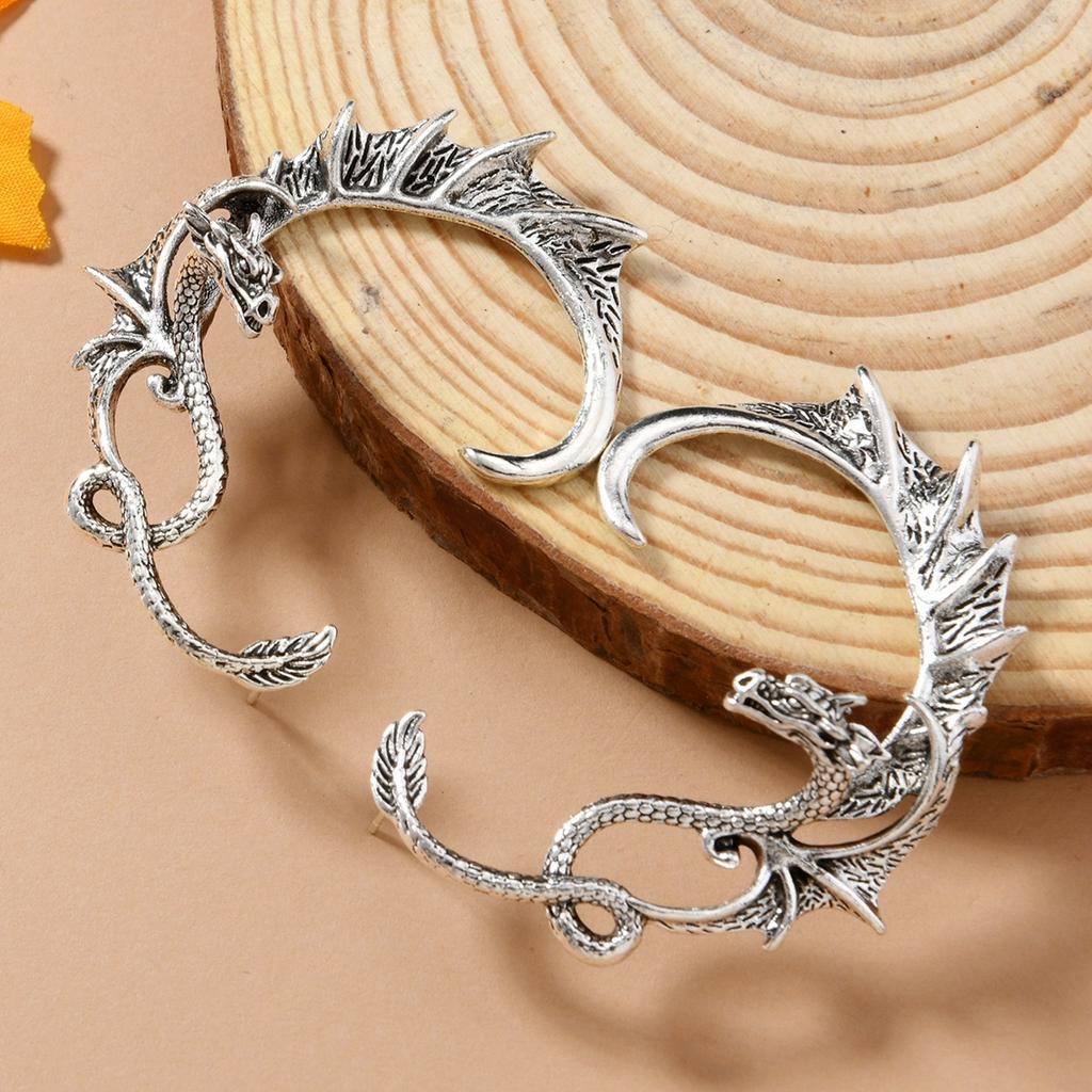Retro Alloy Earrings Exaggerated Punk Style Three-Dimensional Flying Dragon Ear Hanging Men And Women Can Wear Earrings