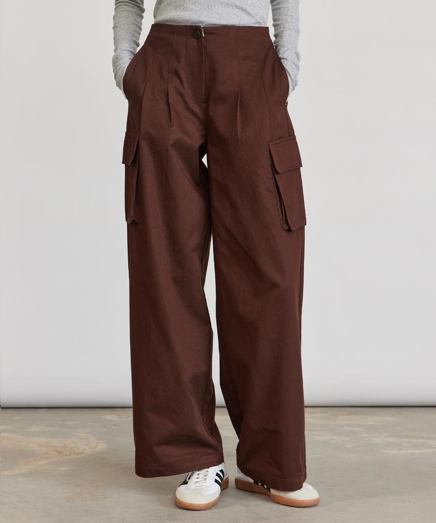 ITOV SEOUL Cotton Tuck Cargo Pants Br