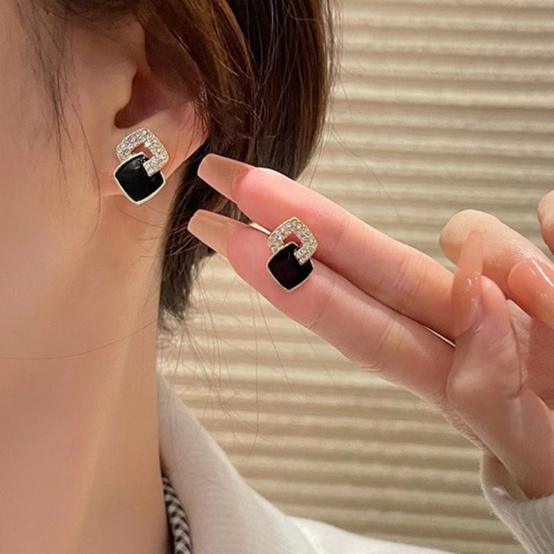 New Trending Black Geometric Square Stud Earrings for Women  Fashion High Sense Zircon Korean Earrings Designer Luxury Jewelry