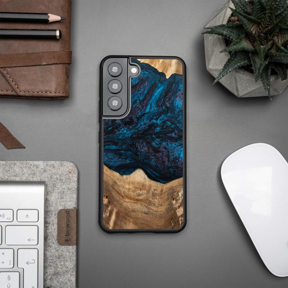 Bewood Unique case for Samsung Galaxy S22 - Planets - Neptun
