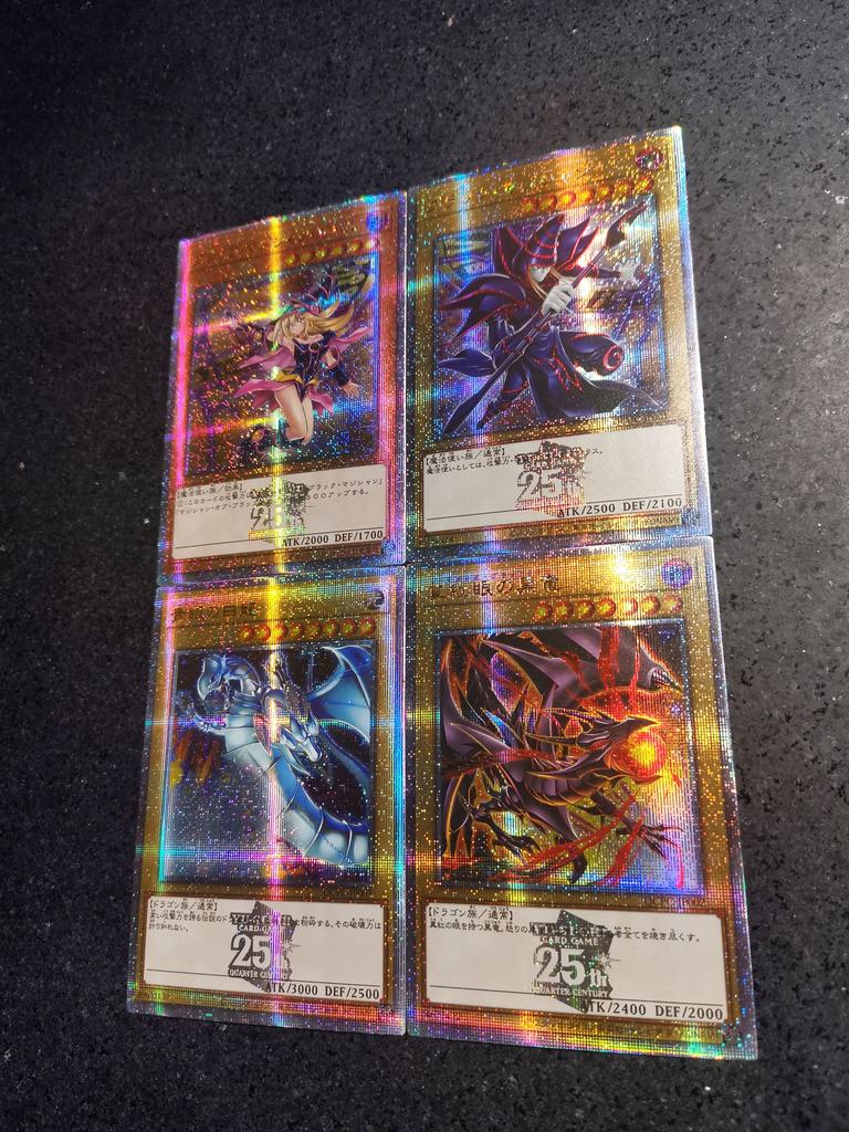 Bastel-Set 4 Stück/Set Yu-gi-oh! Selbstgemachte Kartensammlung Glas Flash Vergoldete Laser Flashs Anime Spielzeug Geschenk Cartoon