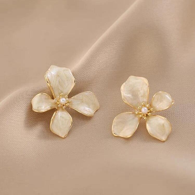 Female Unique Irregular High-end Flower Earrings