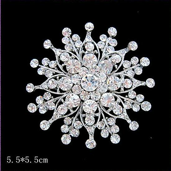 Elegant European Gold-Plated Brooch: High-End Women's Lapel Pin Accessory