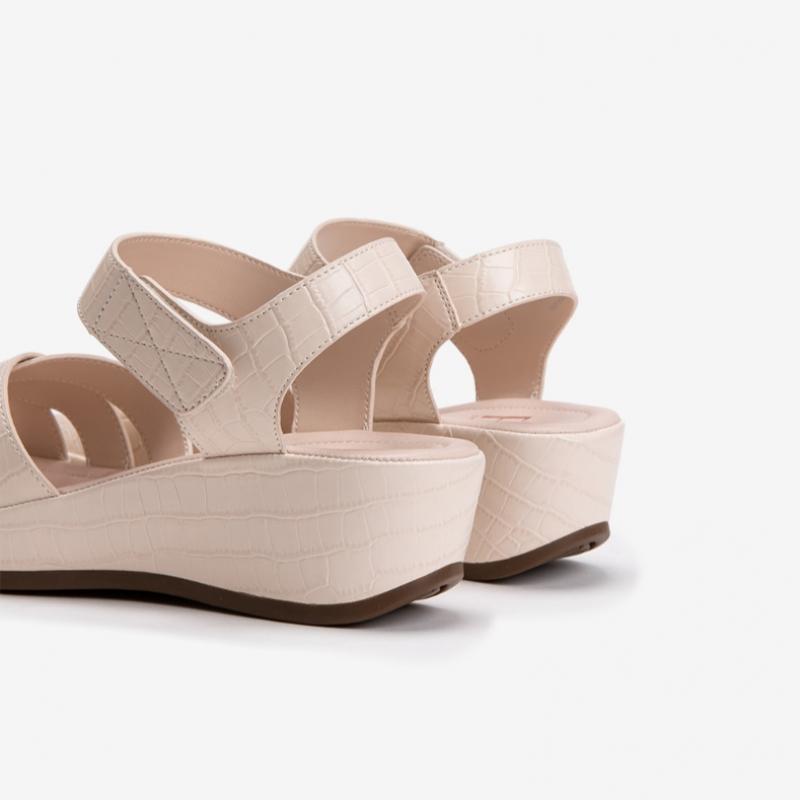Portfolio Portfolio By ESquire Women S Platform Velcro SandalS Ivory