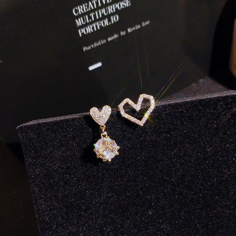 

Асимметричные серьги из циркония Серьги в форме сердца Новые модные серьги с температурой Серьги для девушек