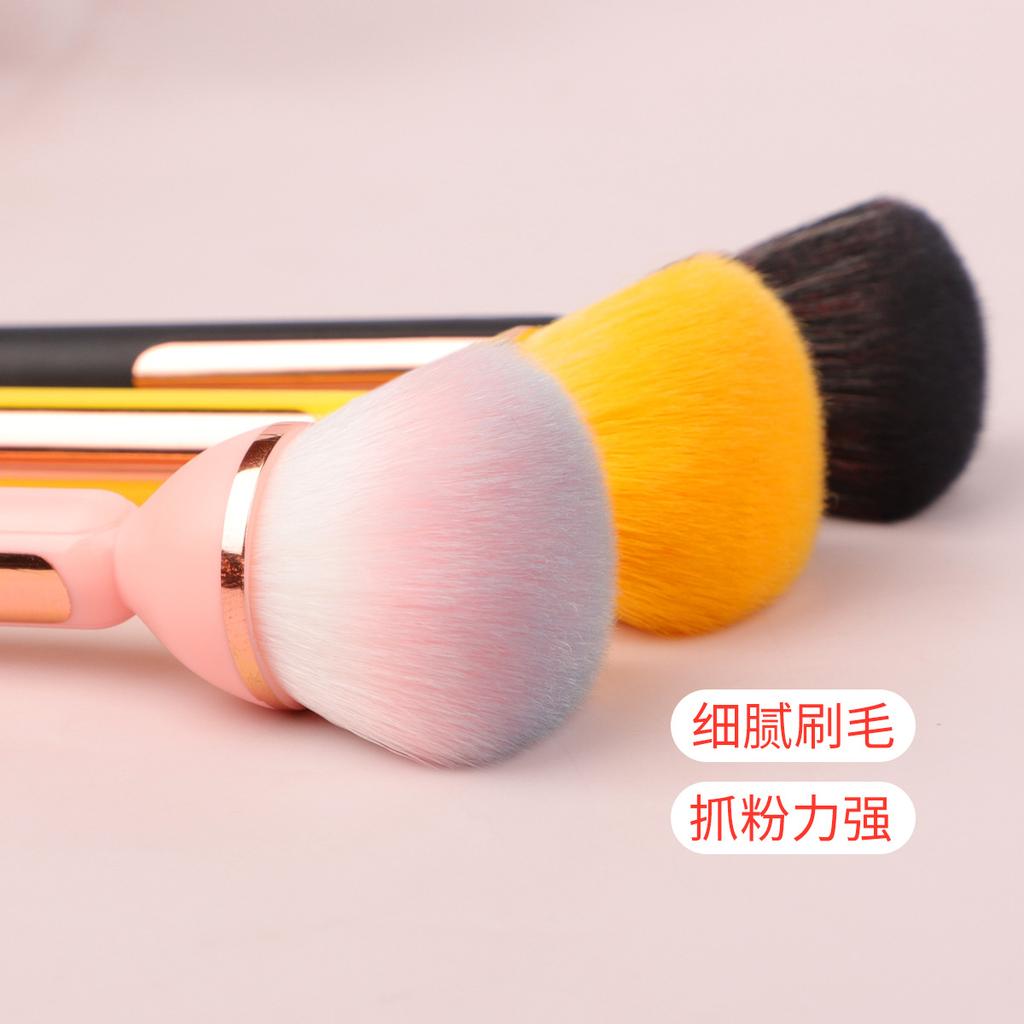 New Phnom Penh delicate gradual change dust brush, lotus small light bulb soft bristle honey brush loose powder brush residual chalking