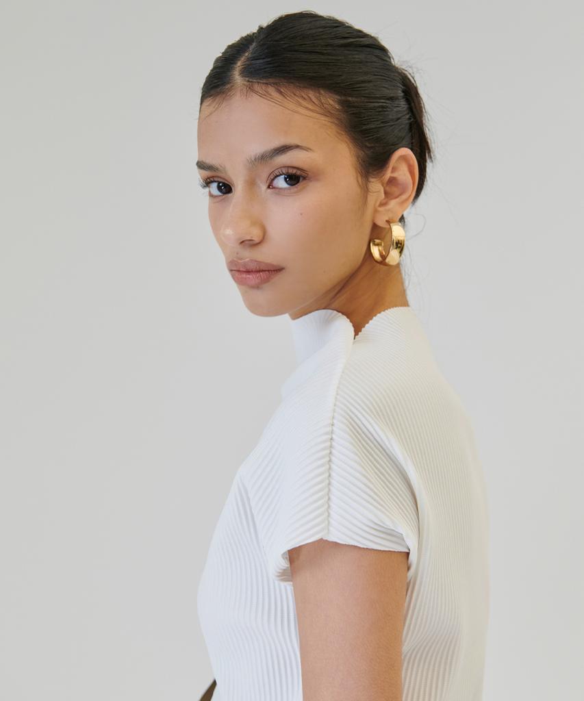 Peulojegteuweibeu Pleated Sleeveless Top [Ivory]