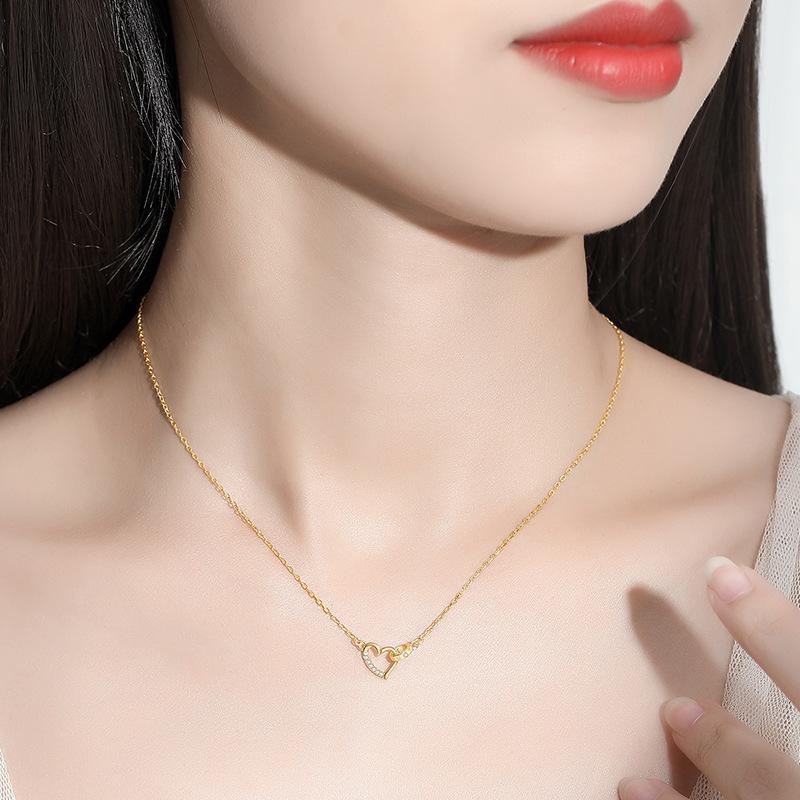 Japan and Korea fashion double heart necklace female ins niche design high-end light luxury collarbone chain for girlfriends