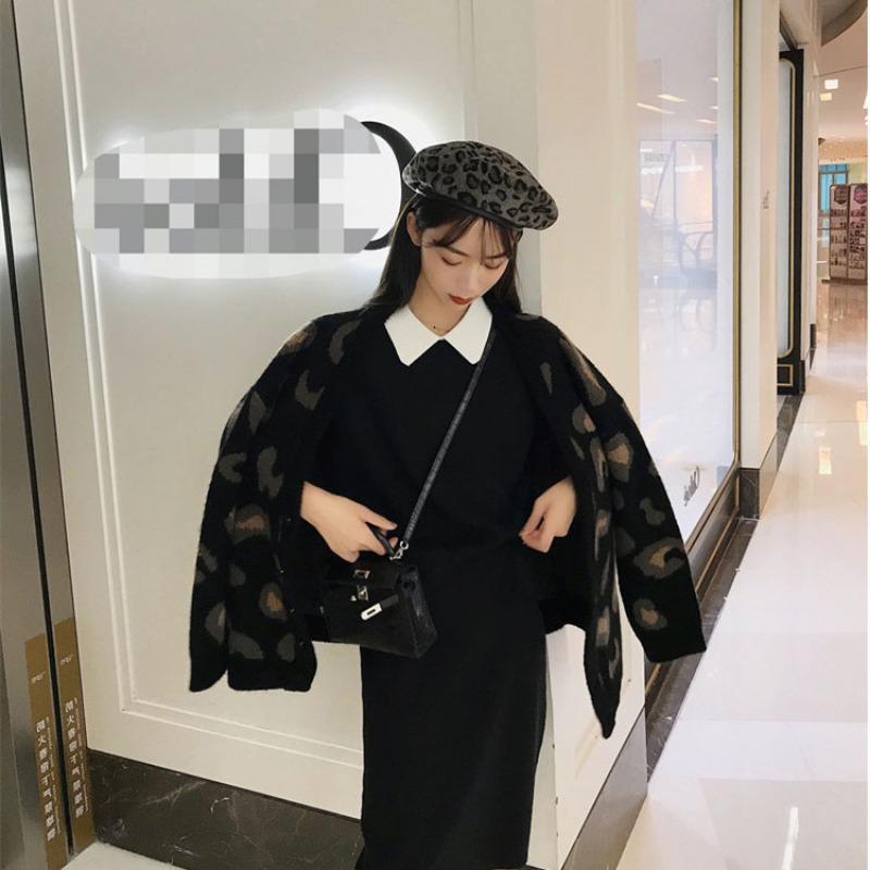 Autumn and winter fashion pink V-neck leopard print ladies sweater jacket, loose and thin lazy style black wool knit cardigan