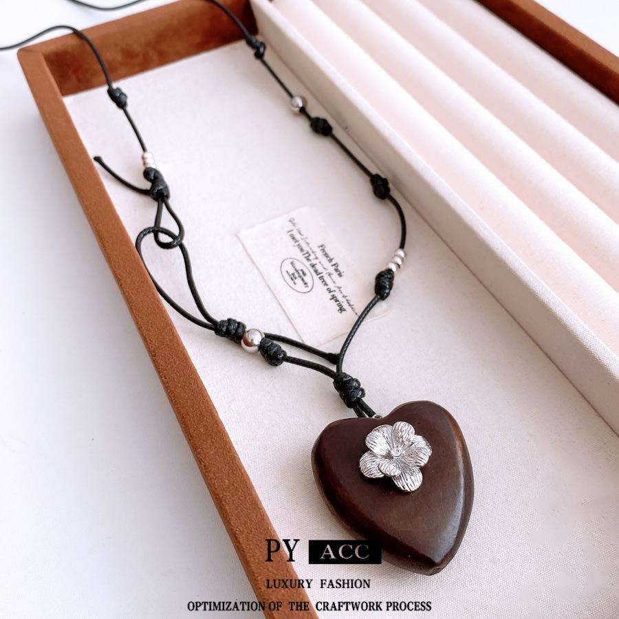 Leather Wood Beaded Love Knot Pendant Necklace Autumn and Winter Vintage Maillard Sweater Chain Personalized Niche Items