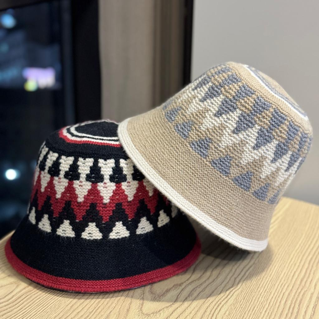New Autumn and Winter Rhombus Knitted Fisherman Hat for Women Korean Style Warm Ear Basin Hat Fashionable and Versatile Face Showing Small Hat Trendy