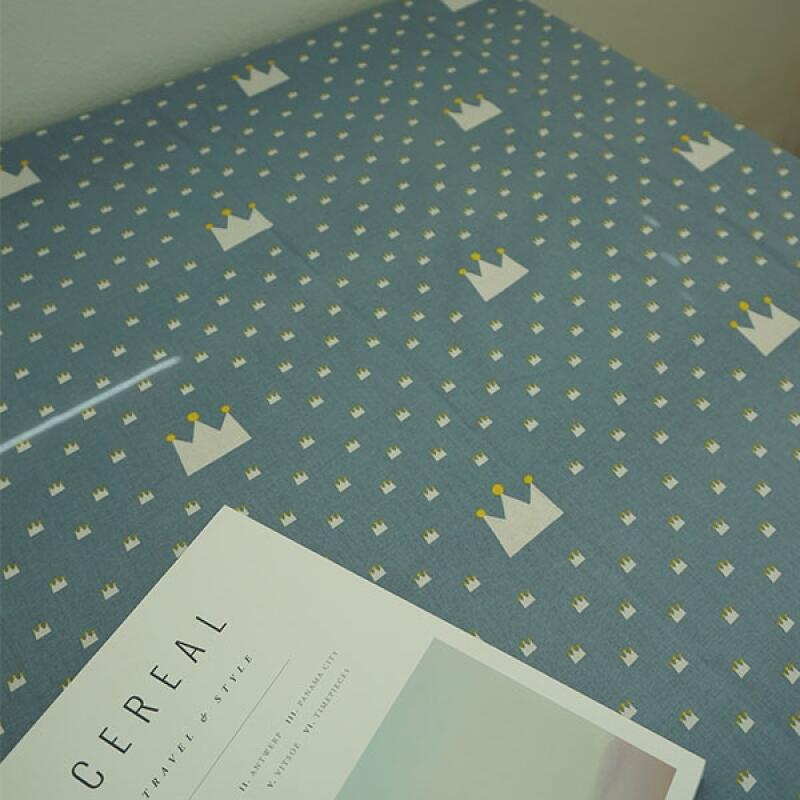 

Little Crown Tablecloth (Rectangular, 4-person) 105x175 (2 colors) ivory