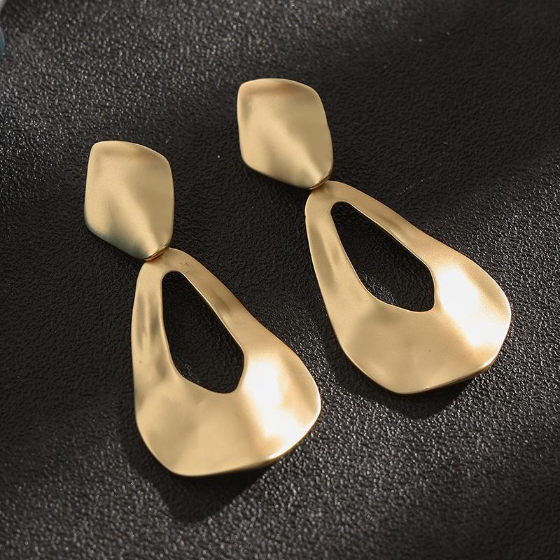 Hyperbole Vintage Matte Gold Irregular Teardrop Long Clip On Earrings for Women Statement Non Pierced Earrings Jewelry