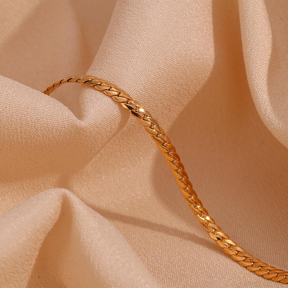 Neu im Sortiment Minimalistisches verschlüsseltes NK-Kettenarmband 18 Karat vergoldet Hochwertiger Edelstahl Wasserdicht Täglicher Schmuck für Damen