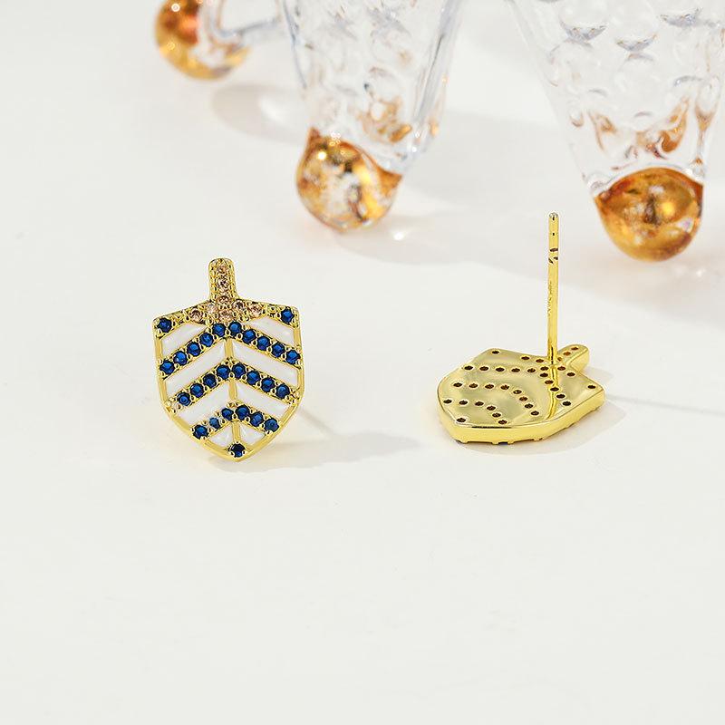 Korean Version of Fashion Temperament Shield Stud Earrings Women's High Sense Niche Light Luxury Medium Cold Wind Earrings