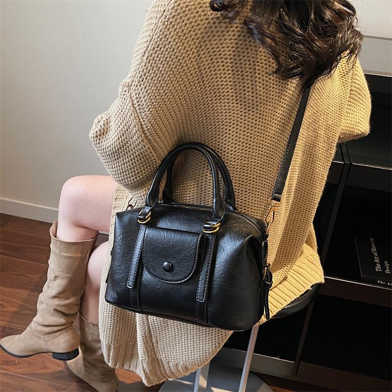 Fashionable Ladies Handbag Small Boston Bag Premium Retro Simple Shoulder Bag PU Material Crossbody Bag Suitable for Daily Commuting Shopping Travel