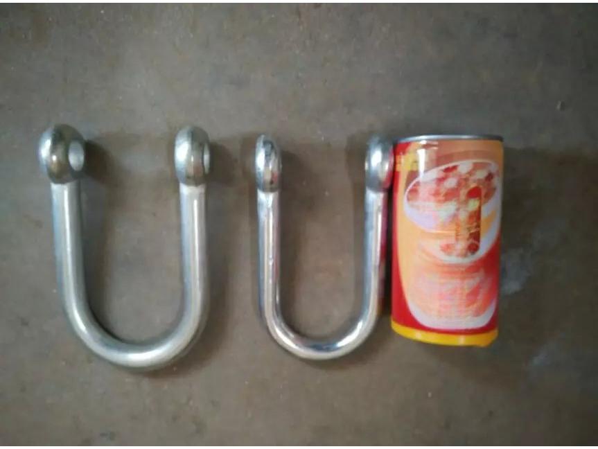 Enhanced U- and D-shaped magnetic lifting shackle with suction cup, high-strength, large opening, and designed for opposite sex applications.