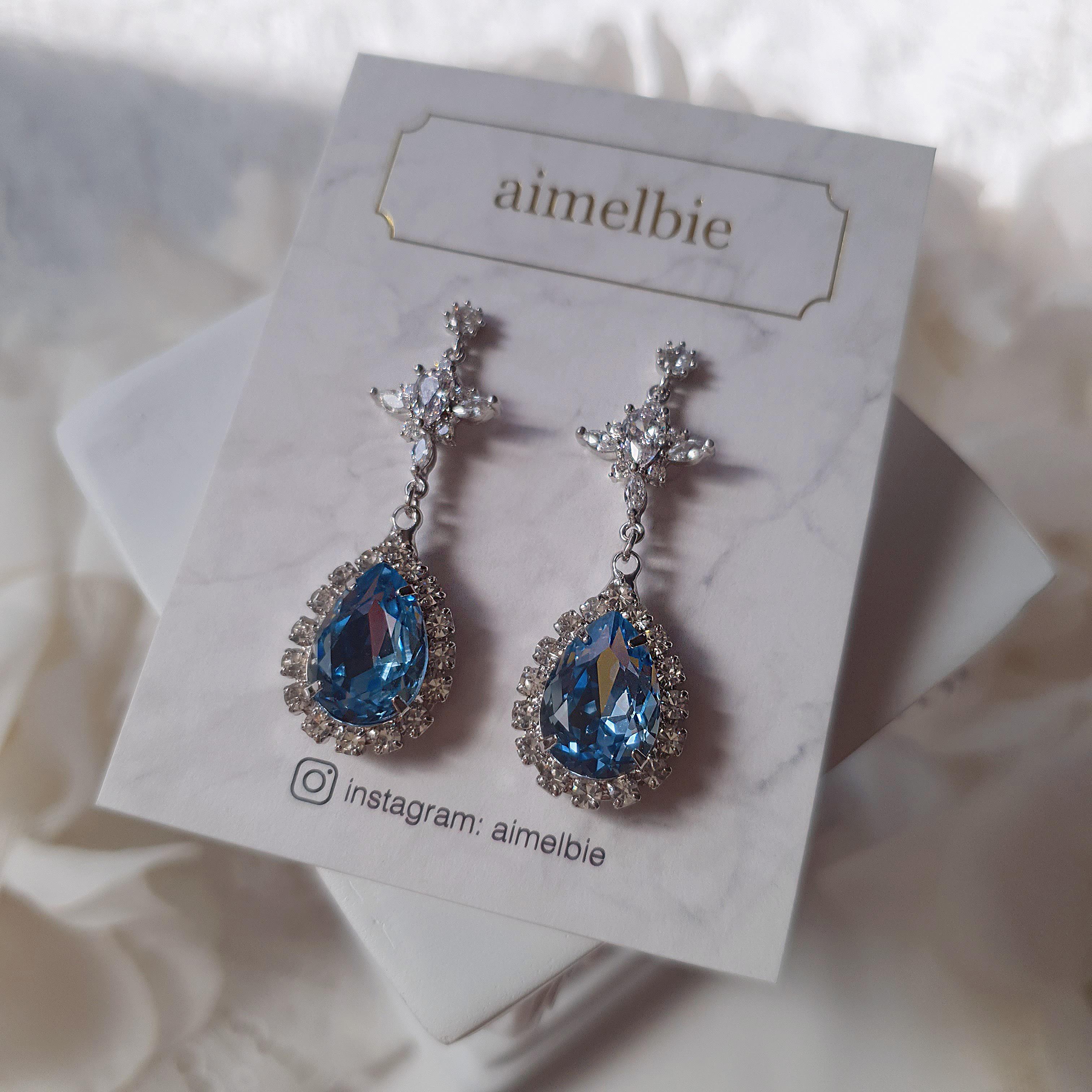 

[STAYC Isa Earrings] Романтичні сережки Queen Waterdrop Crystal - світлий сапфір
