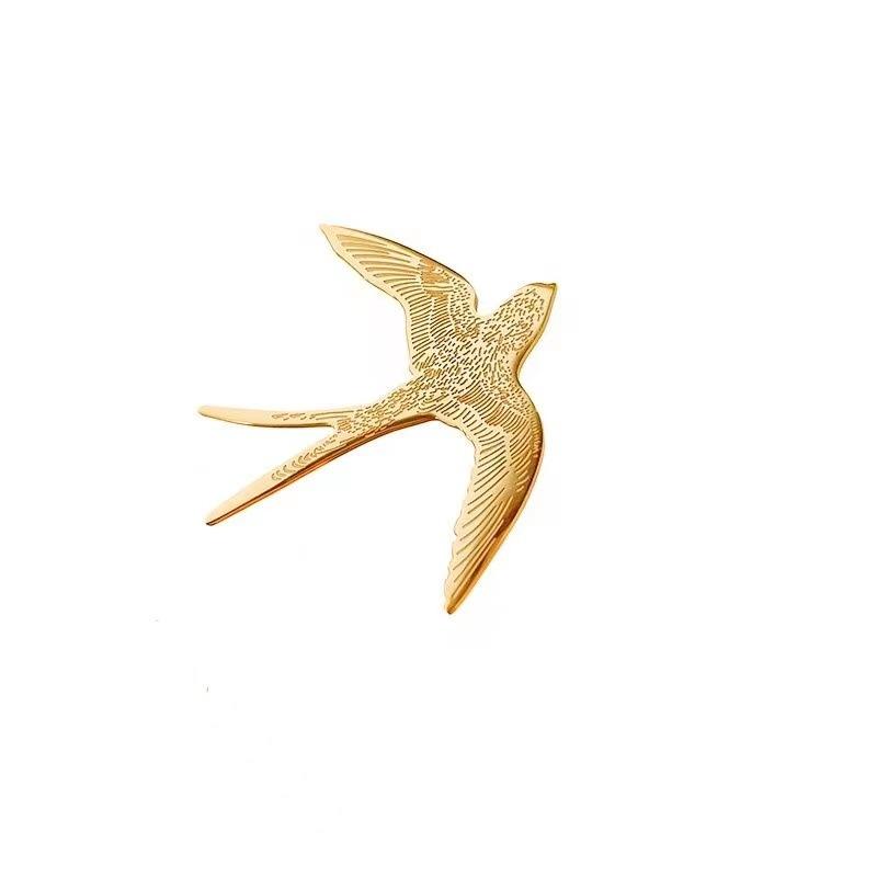 New Vintage Metal Animal Brooches Neutral Line Horse Cat Brooches Stylish Suit Coat Decor Banquet Party Daily Wear Jewelry Gifts