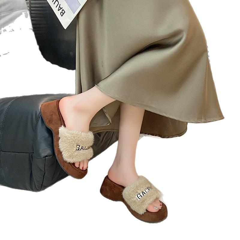 Internet Celebrities Thick-soled Heightening Fluffy Slippers Women's Shoes Wear 2025 New Autumn and Winter Fashion Muffin Plush Cotton Mop