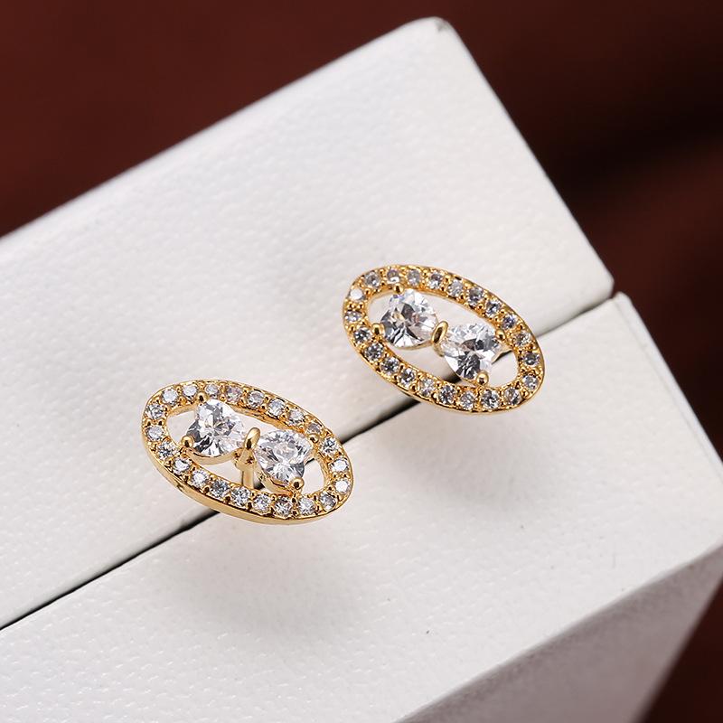Round Diamond Edge Stud Earrings, Geometric Hollow Design, Elegant Women’s Ear Ornaments