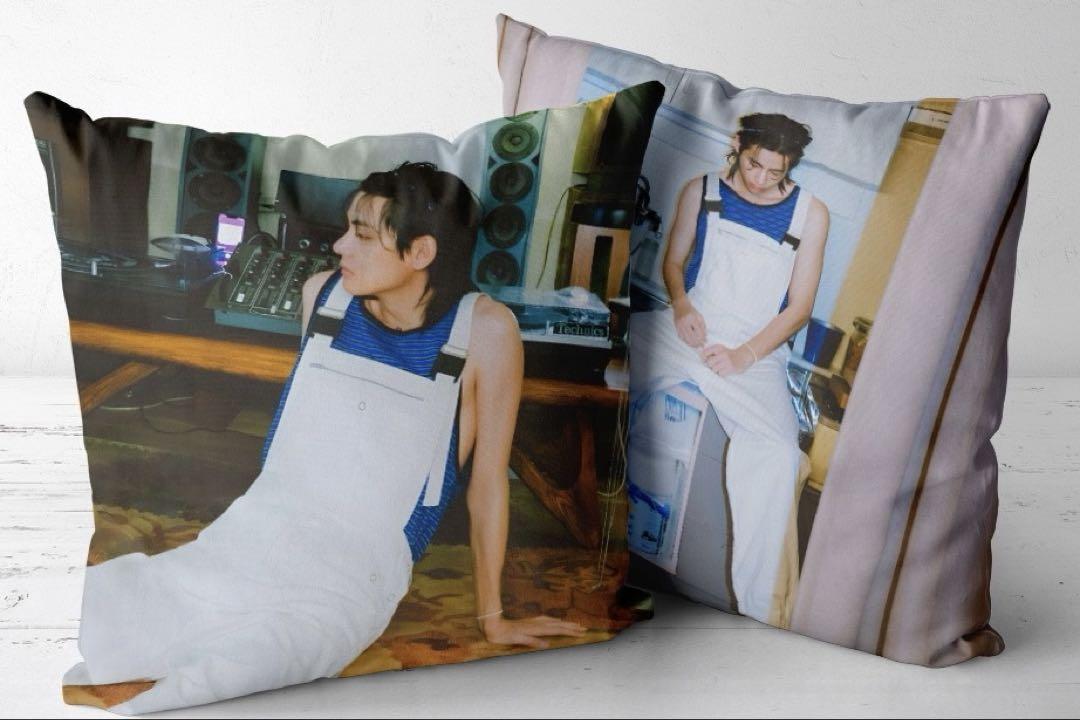 

[USED] BTS Cushion Cover LAYOVER Taehyung V V