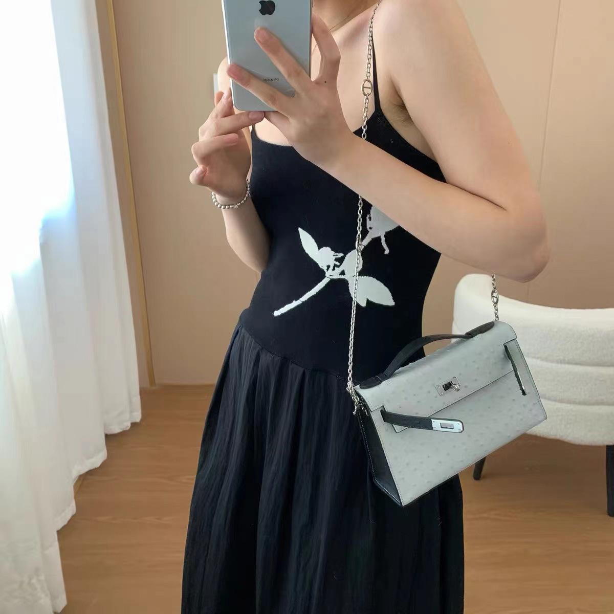 

Сумка с узором под страуса, первое поколение, цветной блок, 2025, новая, из натуральной кожи, женская, с цепочкой-замком, на одно плечо, кроссбоди 22x6x15cm белый