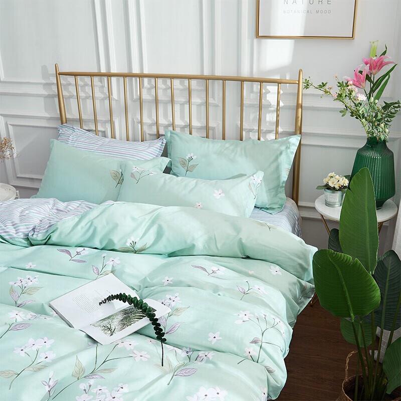 

PLOVER Splendid Bloom 4-Piece Bedding Set