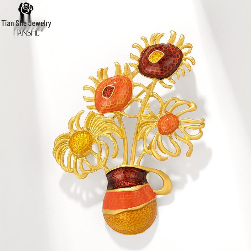 

Tian She Jewelry Vintage Enamel Sunflower Brooch - Artistic Accessory for Men