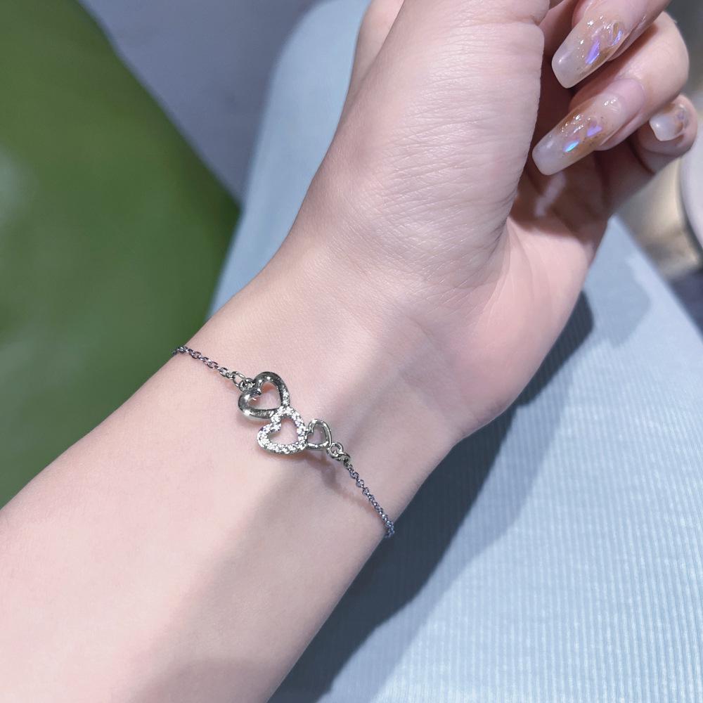 Japanese & Korean Fashion Zircon Heart Bracelet - Elegant Niche Design for Women