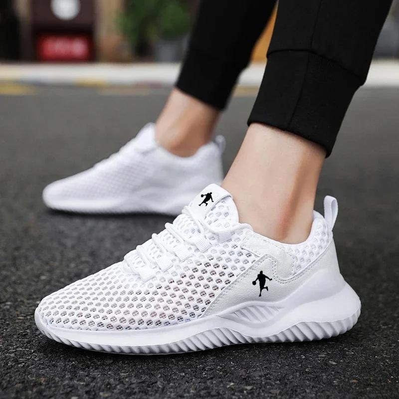 Zapatillas de Running Nuevas Verano Ligeras Transpirables Malla Zapatillas de Hombre Cómodas Zapatos para Caminar Deportes al Aire Libre Zapatillas Vulcanizadas