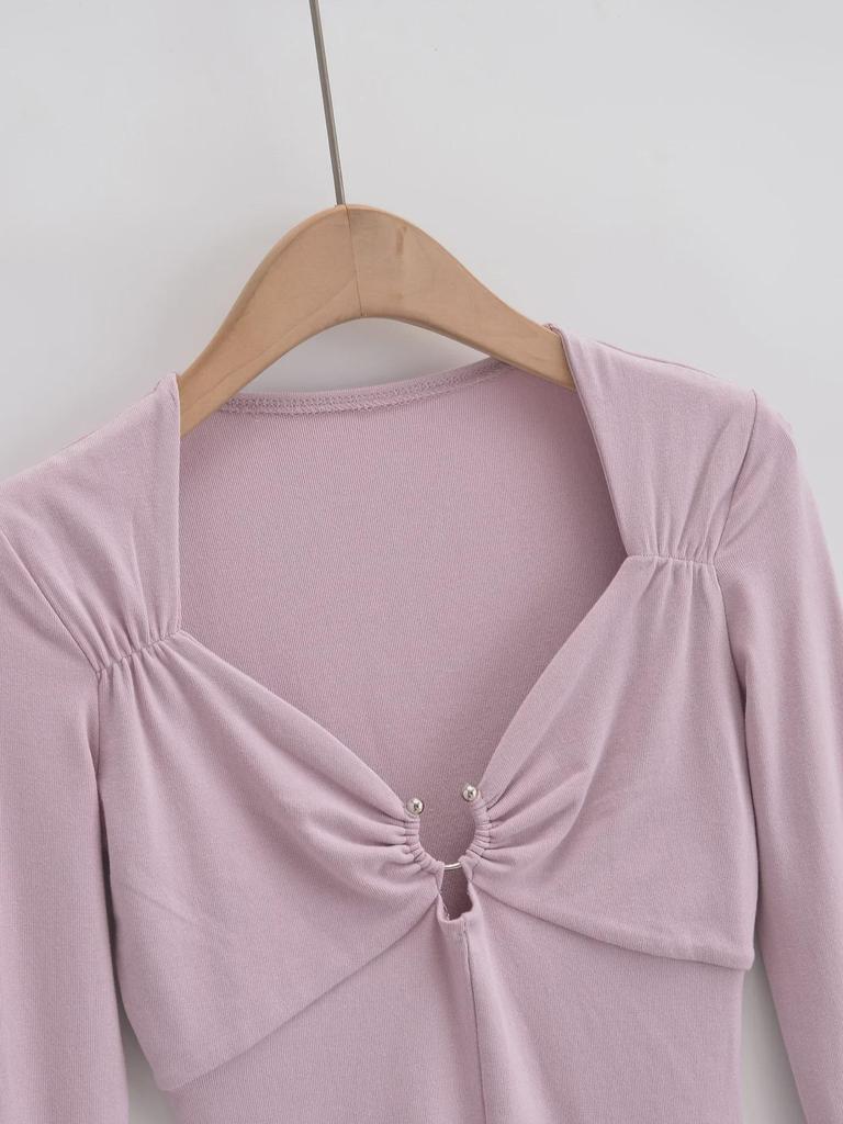 2023 Hot Girl Square Neck Metal Ring Hollow Long Sleeve Top - Sexy Clavicle Exposed Slim Fit Autumn Shirt with Flared Sleeves