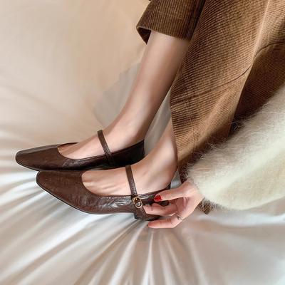 Schafsleder Su Yinyin hat die gleichen Retro-Einschnallschuhe mit quadratischer Spitze, flachem Ausschnitt und flacher Sohle, Mary Jane Damenschuhe.