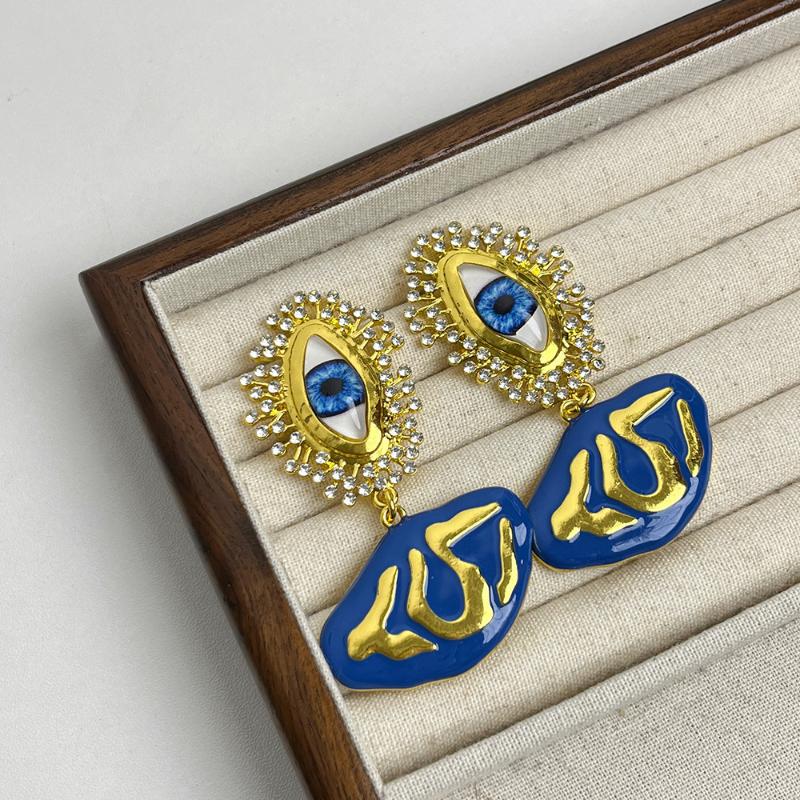 Luxury Imitation Pearl Eyes Of Demon Stud Earring Vintage Trendy Devil'S Eye Earrings Exaggerated Women Stud Earrings Lady/Girls