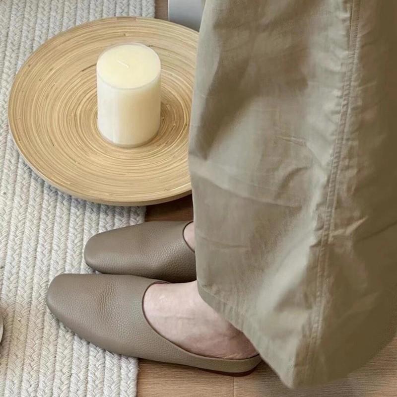 New Soft Leather Flat-bottomed Slippers for Women's Summer Wear Lazy Bi Prepared Soft Waxy Good Wear Baotou One Pedal Muller Half Drag Girl