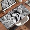Schwarz-Weiß-Mauspad XXL HD Anime-Mädchen Schreibtischunterlage Erweiterte Gaming-PC-Tastaturmatten Große Gamer-Collage Horror-Anime-Mauspad