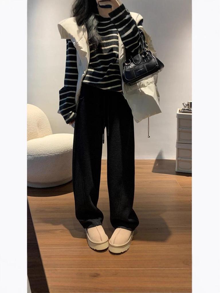 Plus Size Women's Fleece-Lined Wide-Leg Sweatpants for Curvy Figures - Autumn/Winter Style