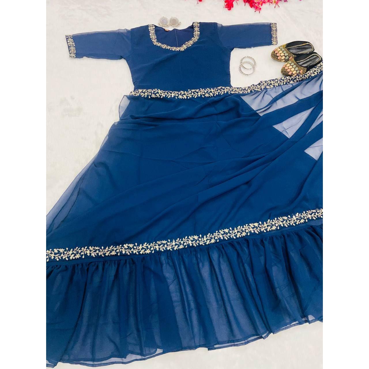 

Представляем новое трендовое платье-сари с вышитым кружевом