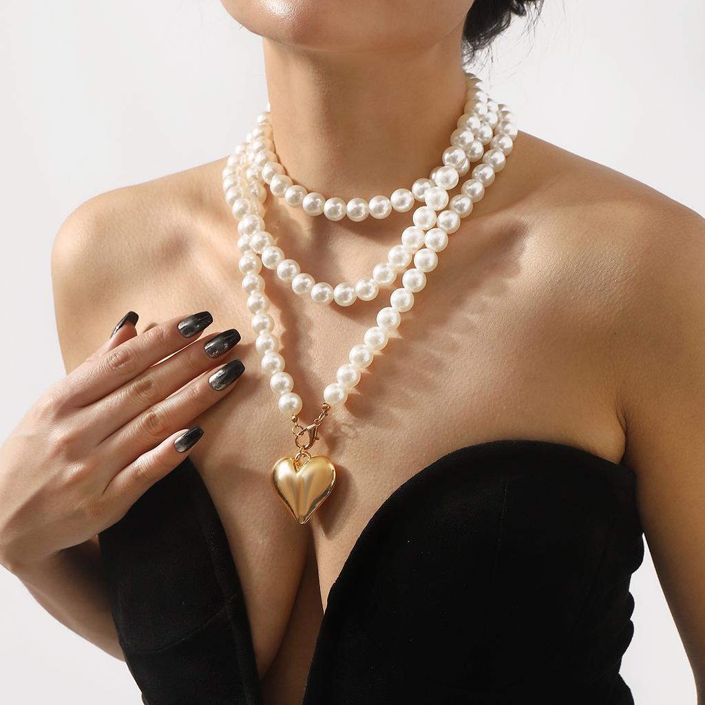 Women European Simple Creative Pearl Sweater Necklace Fashion Popular Heart Shape Multi-Layer Layered Necklace For Women