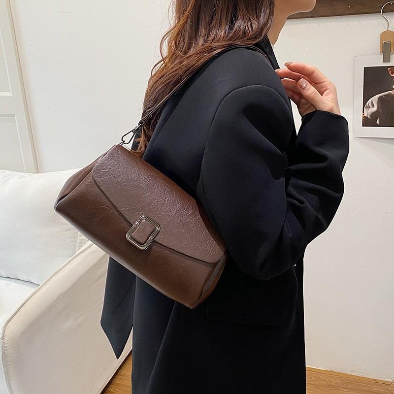 Soft leather small square bag women's new simple and versatile shoulder messenger bag retro commuter armpit bag