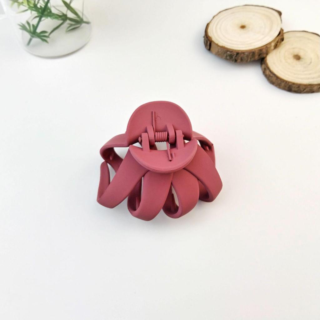 6,5 cm Einfarbige Krake Haarspange - Vielseitiges Dutt- und Haifischspangen-Haaraccessoire
