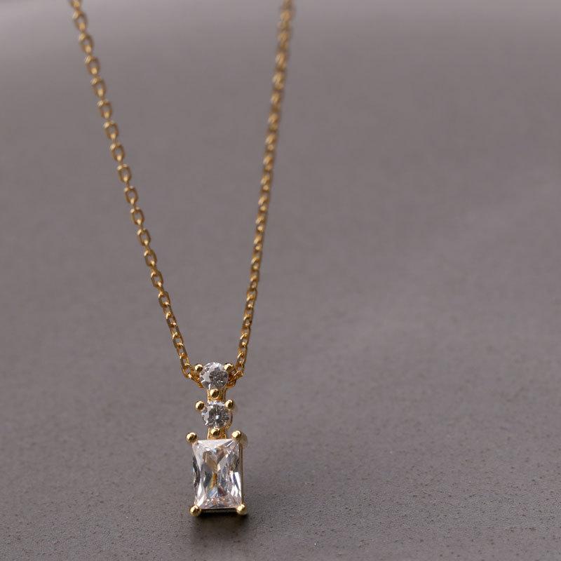 

Роскошный квадратный бриллиантовый кулон в виде бутылки с ароматной водой, тонкое ожерелье на ключицу, стильное новое украшение